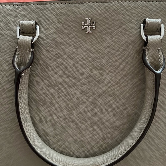 Authentic Tory Burch Robinson - Picture 6 of 6